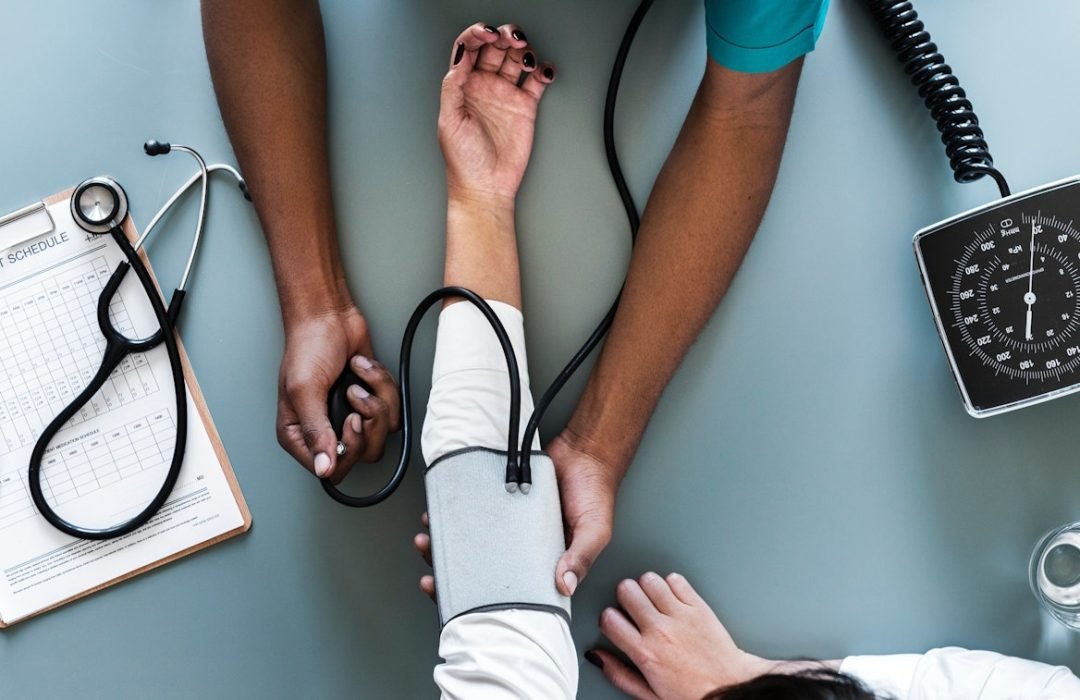 Doctor office examination - 1280x757
